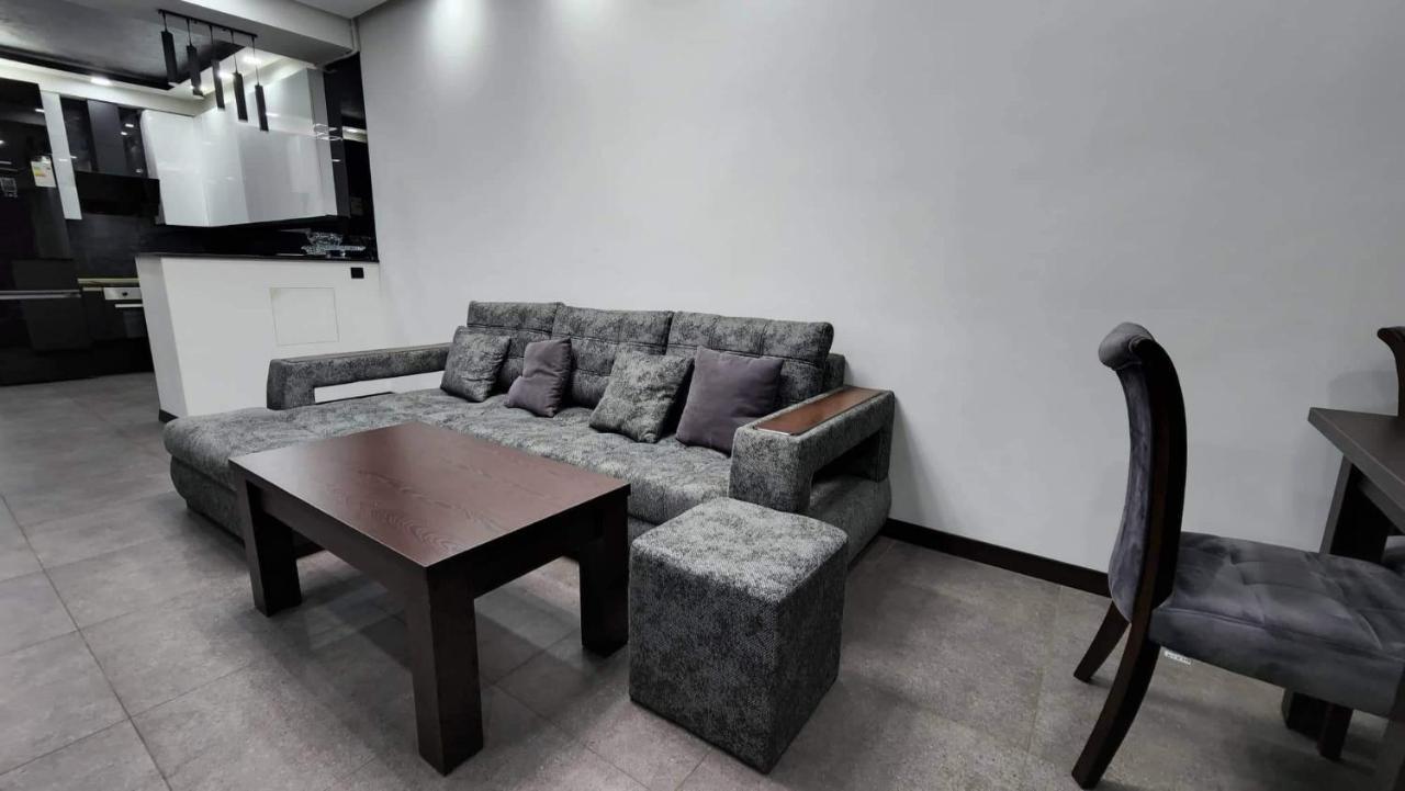 Luxuary 2Bedroom 2 Bathroom Apartment With Jacuzzi Γιερεβάν Εξωτερικό φωτογραφία