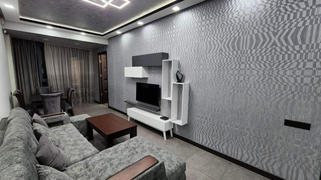 Luxuary 2Bedroom 2 Bathroom Apartment With Jacuzzi Γιερεβάν Εξωτερικό φωτογραφία